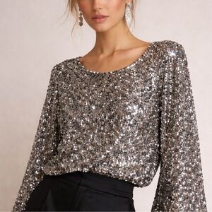Olivia by Livro NWT Clara Sequin Long Sleeve Top Black & Silver Sz. Small